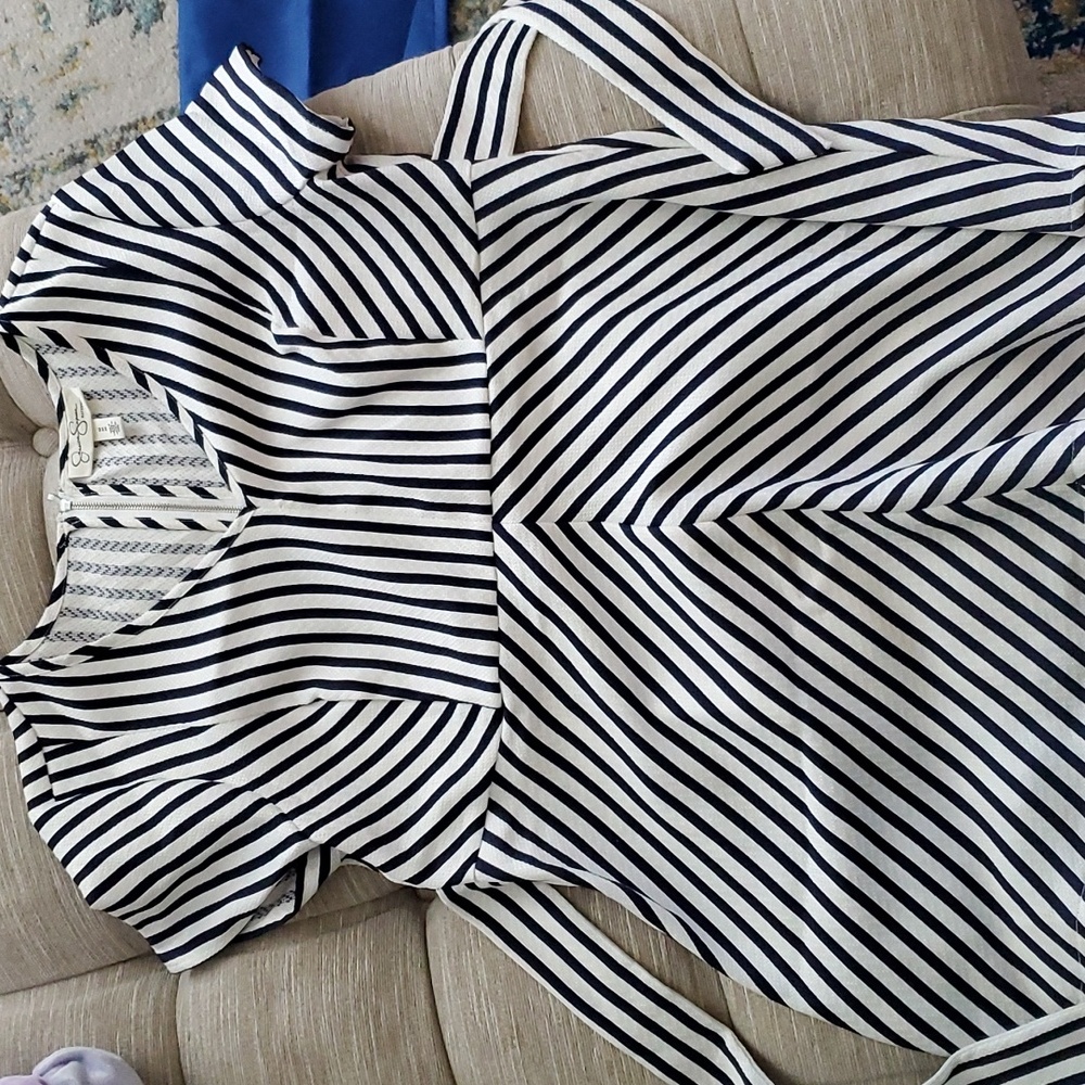 Jessica Simpson maternity- summer top